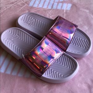 BNWT PUMA slides iridescent pink
